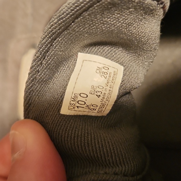 Gray vans - Picture 5 of 5